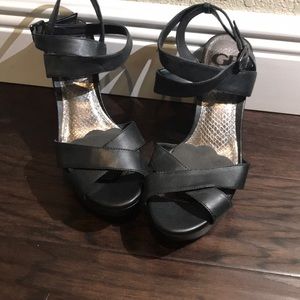 Gianni Bini, Black strappy wedges